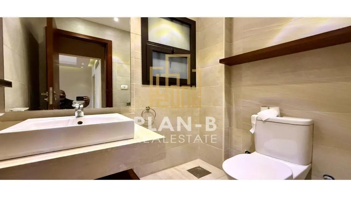 For rent ground floor apartment with garden