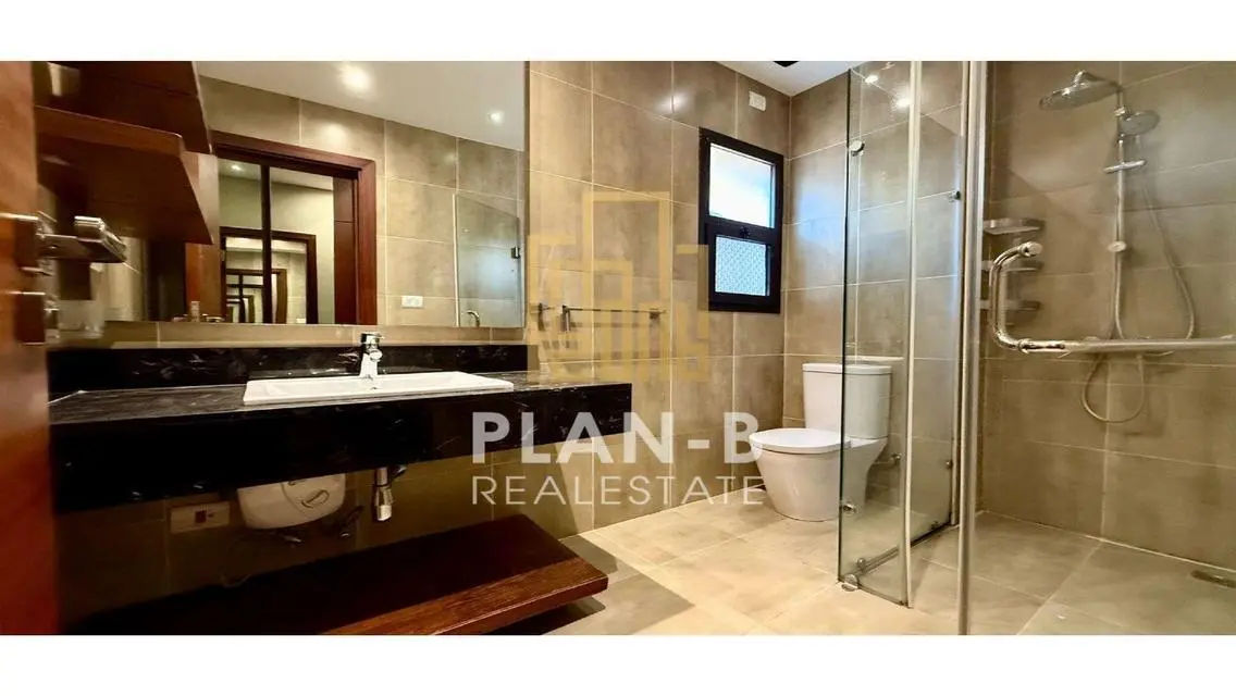 For rent ground floor apartment with garden