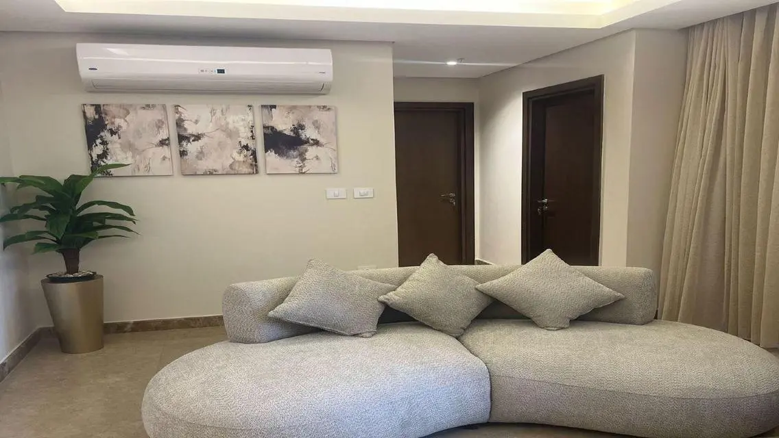 Zed West, Apartment for rent in Sheikh Zayed