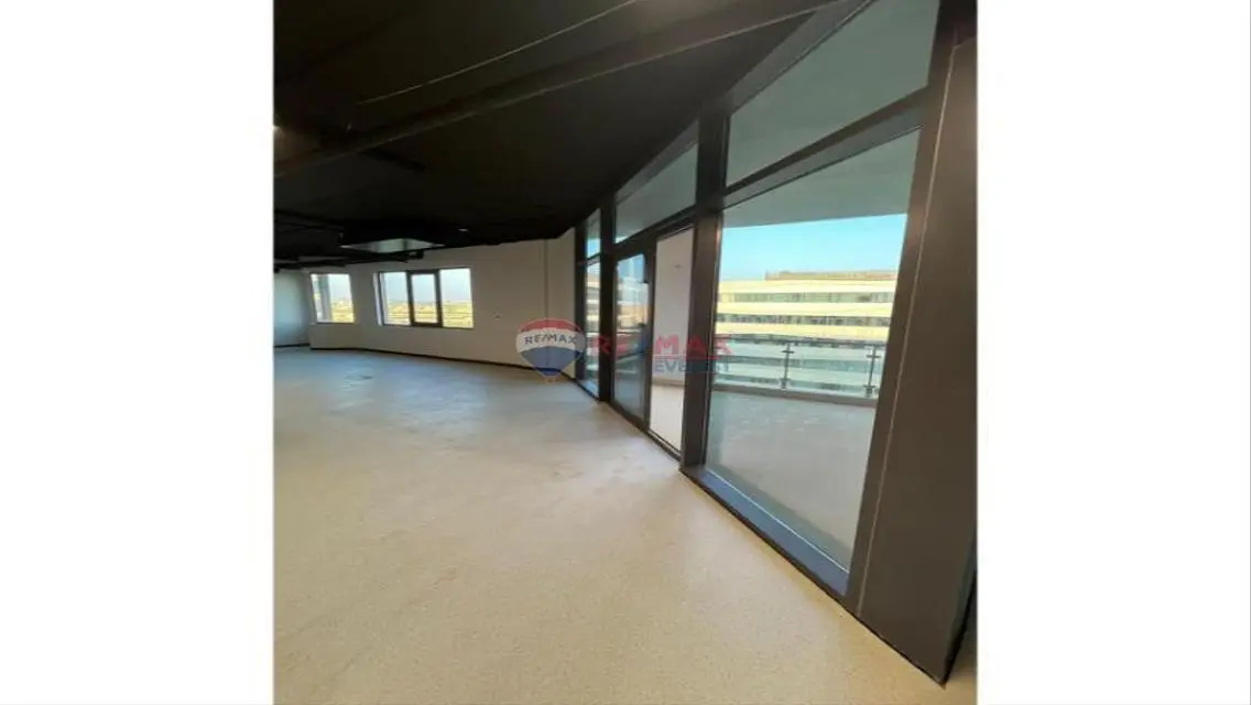 Prime Location Office For Rent in Portal Sodic