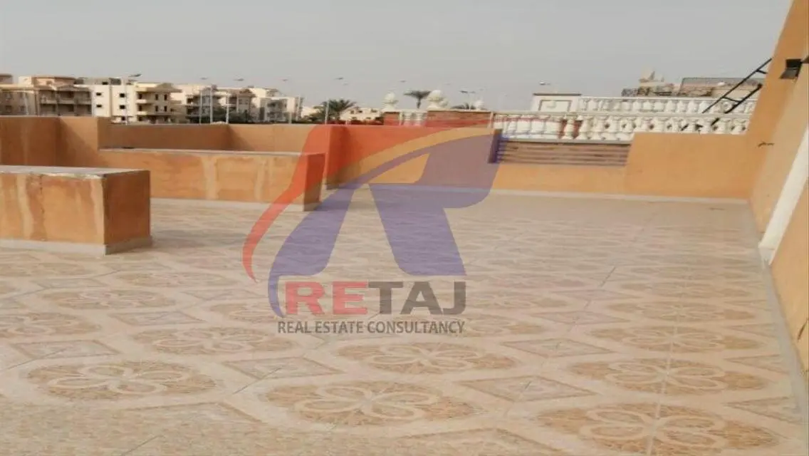 بنتهاوس للإيجار سكني أو إداري في فيلات البنفسج 10