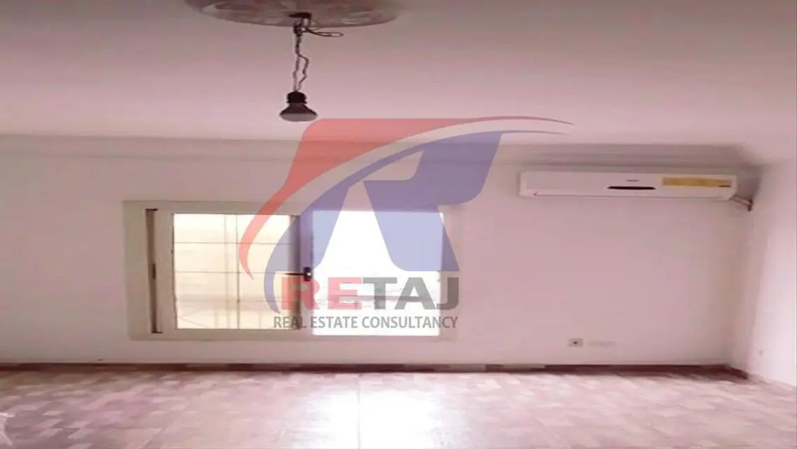 بنتهاوس للإيجار سكني أو إداري في فيلات البنفسج 10
