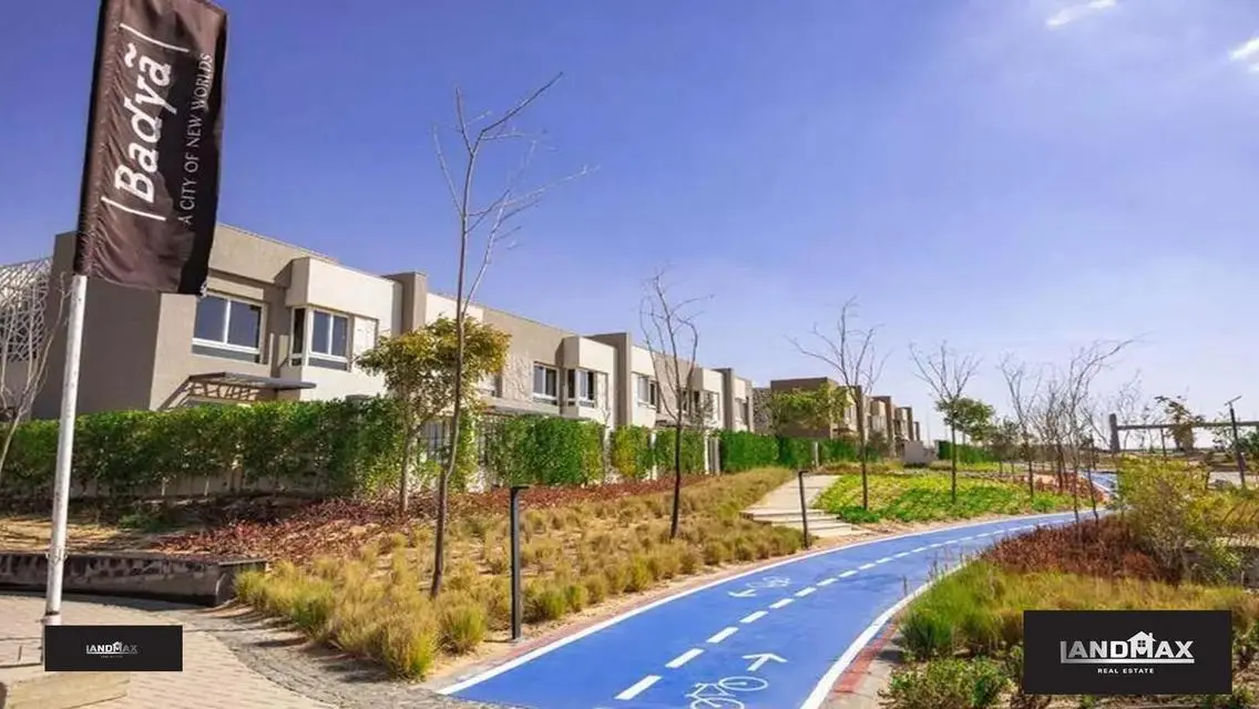Townhouse villa for sale in installments in a prime location in Badya Palm Hills