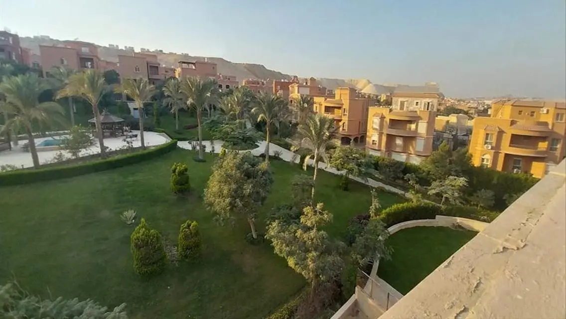 ريسيل 446م ارض 580م جاهزة للاستلام فيو مساحة خضراء
