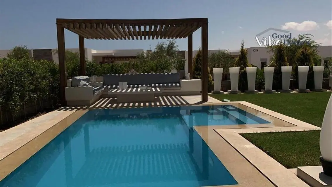 4 BR- Stansalone Sea View In Almaza Bay With Pool