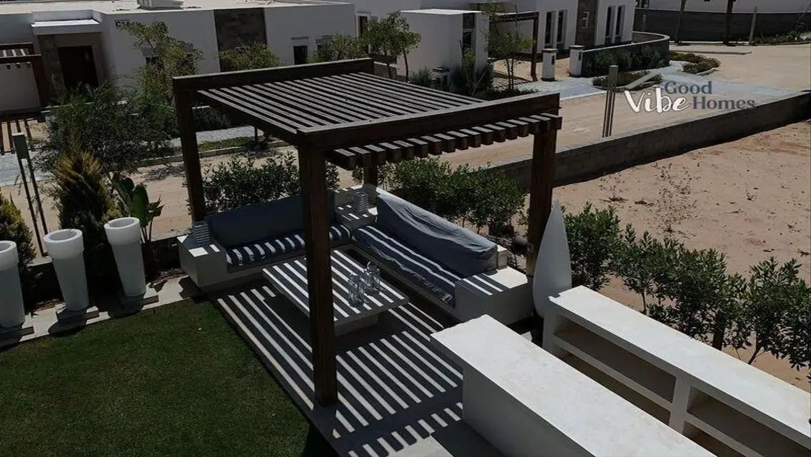 4 BR- Stansalone Sea View In Almaza Bay With Pool