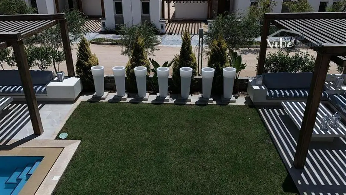 4 BR- Stansalone Sea View In Almaza Bay With Pool