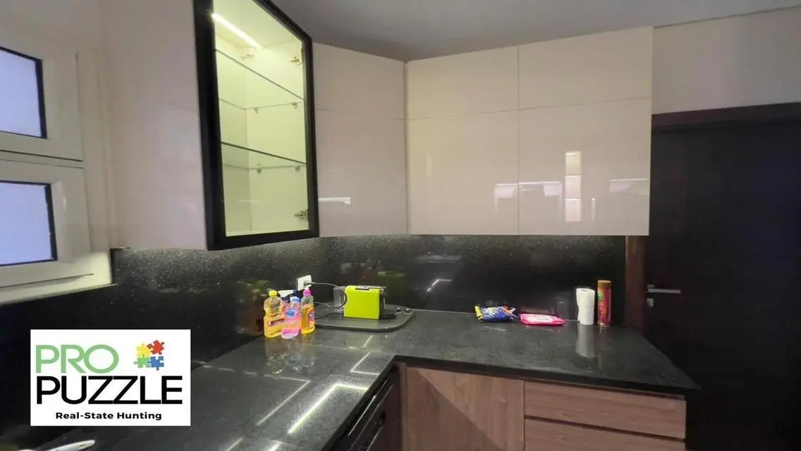 Apartment for Rent on 90 Avenue