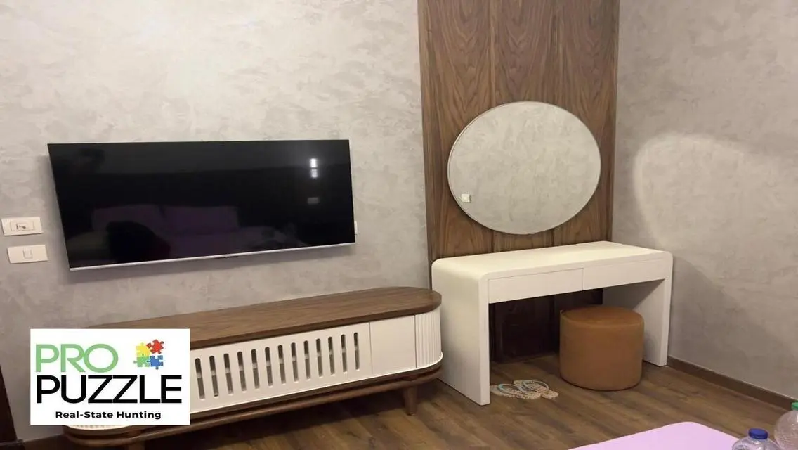 Apartment for Rent on 90 Avenue