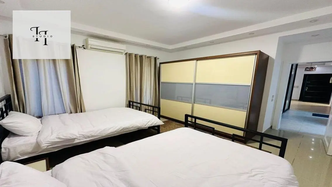 Modern  Flat with Garden for Rent in The vilage