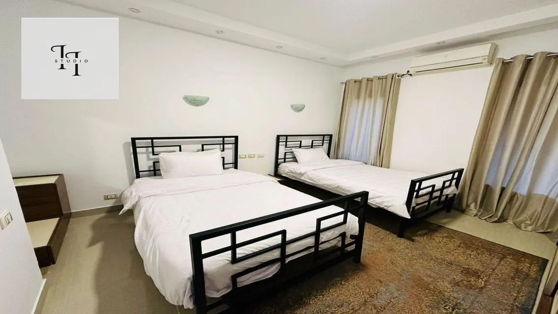 Modern  Flat with Garden for Rent in The vilage