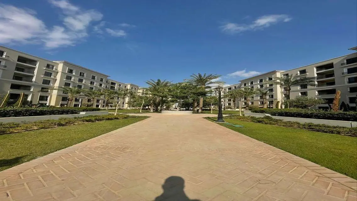 Luxury Finished apartment +garden in Village West