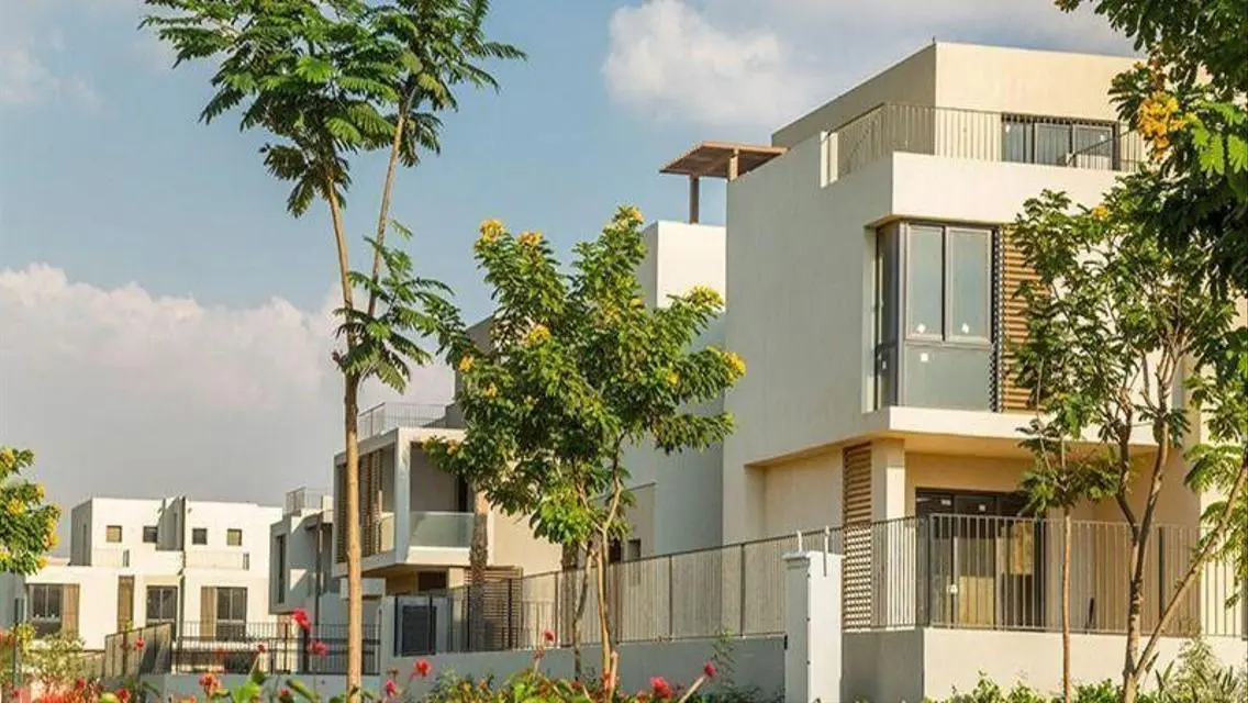 Twin house 350 sqm for sale in Sodic east
