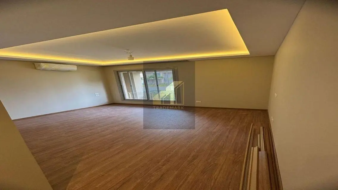 apartment with garden kitchen and ac\s first use