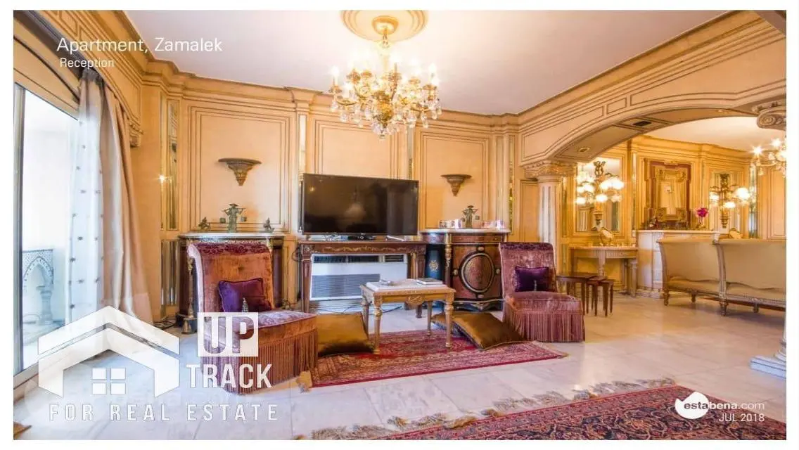 شقة متميزة فى ارقى احياء الزمالك على مساحات خضراء
