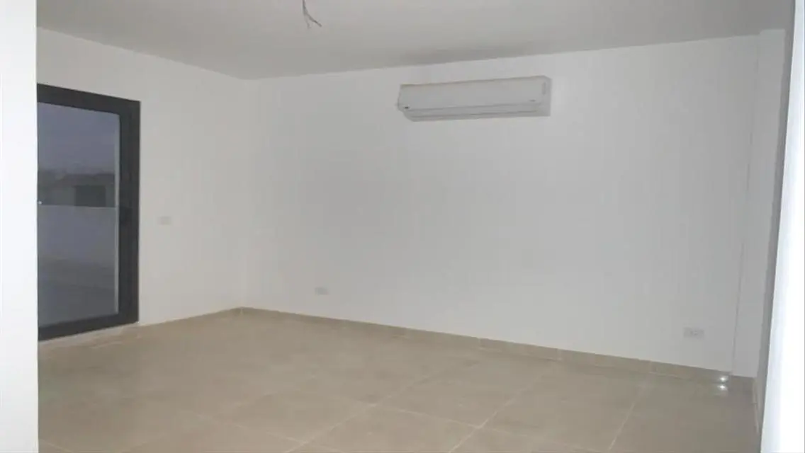 بنت هاوس للايجار في فيفث سكوير ( المراسم )