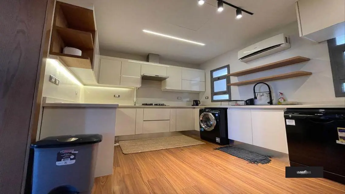 Luxurious 3-Bedroom Apartment in a Prime Location