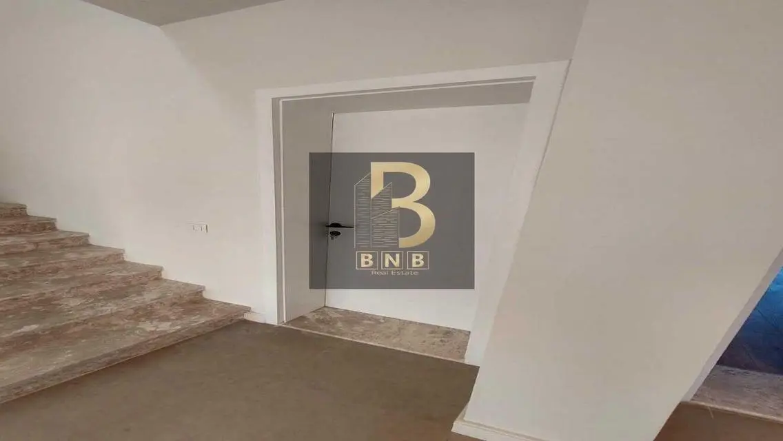 A Semi Furnished Modern Villa First Use In PK1