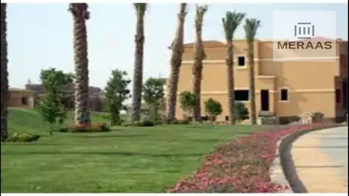 فيلا فاخرة للبيع في AUC