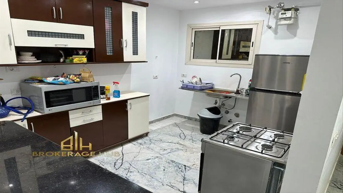 شقة للايجار لوكيشن مميز تاج سيتى,
