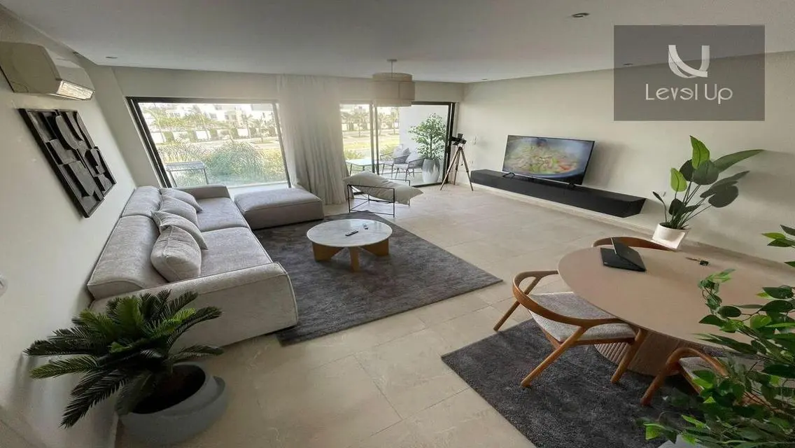 للايجار شقه  فرش فندقي في lake view residence