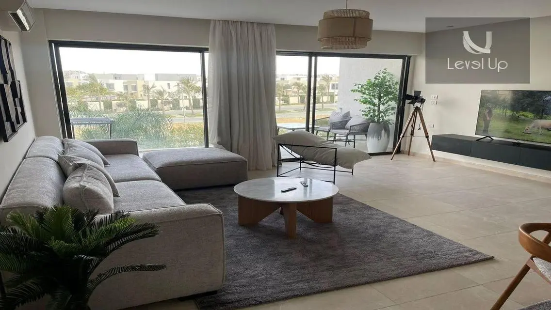 للايجار شقه  فرش فندقي في lake view residence