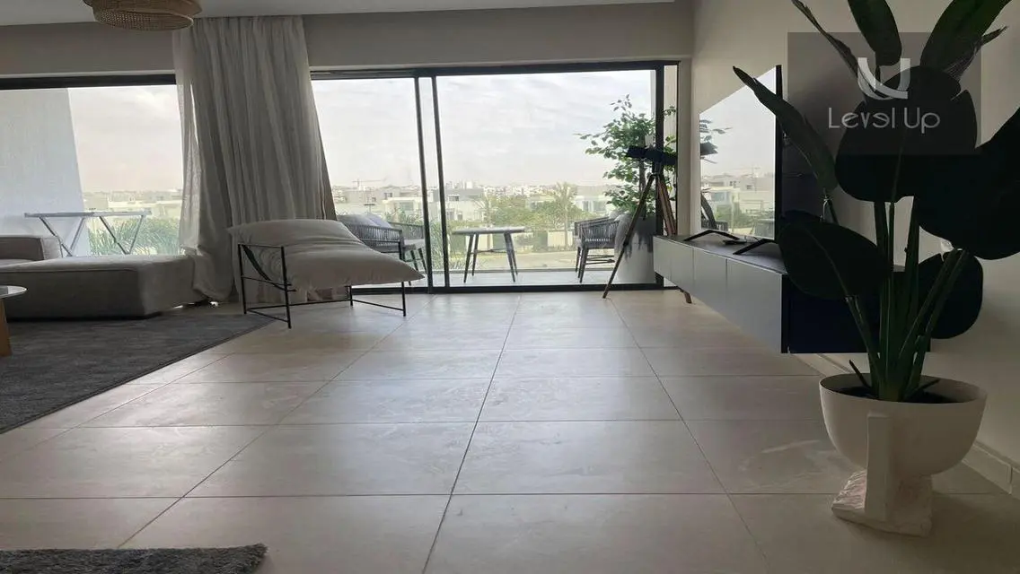 للايجار شقه  فرش فندقي في lake view residence