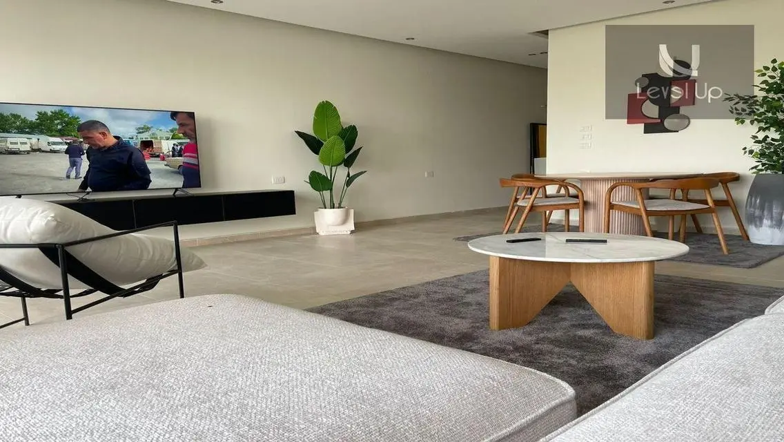 للايجار شقه  فرش فندقي في lake view residence
