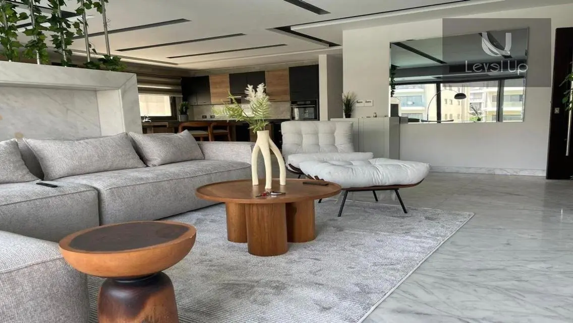 للايجار شقه فرش فندقي في lake view residence
