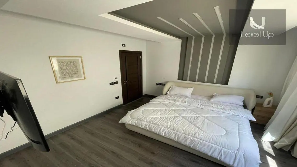 للايجار شقه فرش فندقي في lake view residence