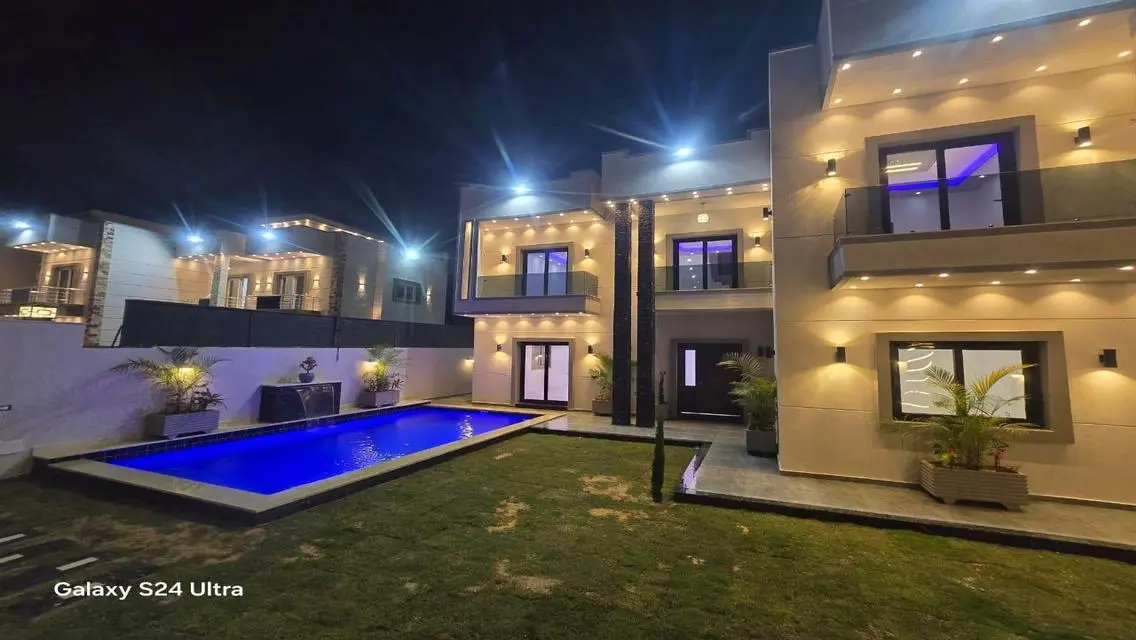 ,فيلا للبيع تصميم مودرن بكينج مريوط