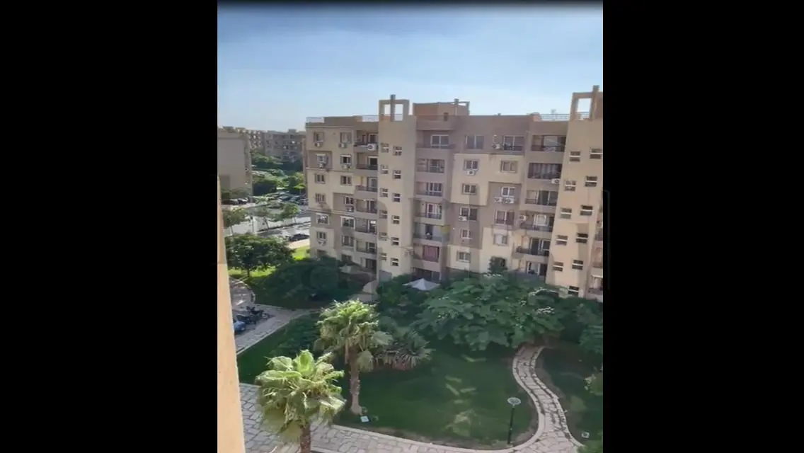 شقة على جاردن متشطبة بسعر لقطة فى مدينتي