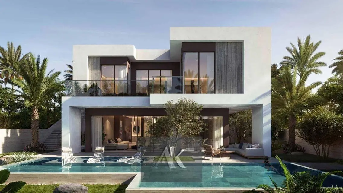 Luxury Villa Overlooking Lakes with Shared Pool