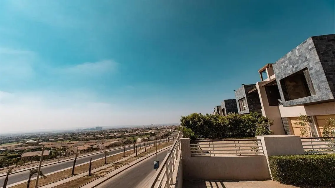 Resale twinhouse 337m -ready to move and open view