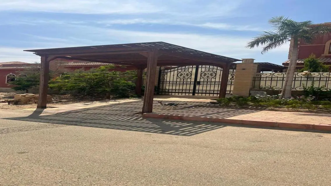 Fully finished villa with kitchen n prime location