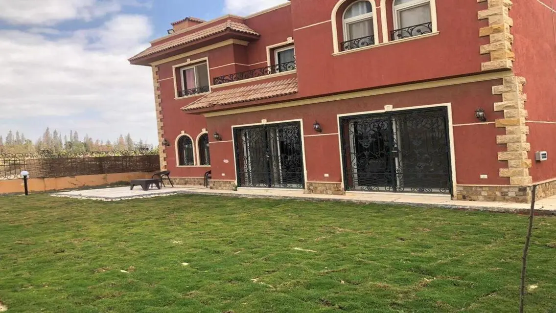 Fully finished villa with kitchen n prime location