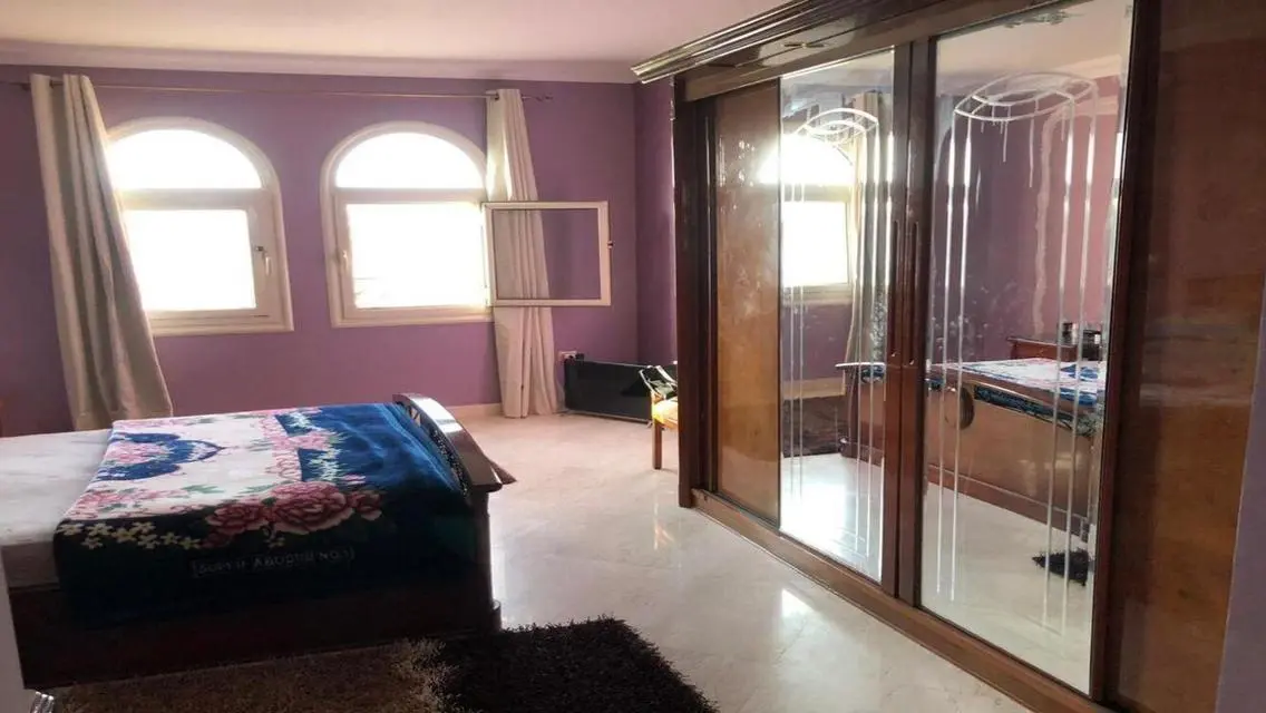 Fully finished villa with kitchen n prime location