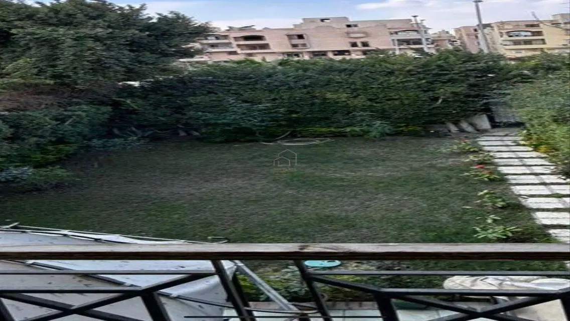 Stunning 290 sqm Villa with Private Garden