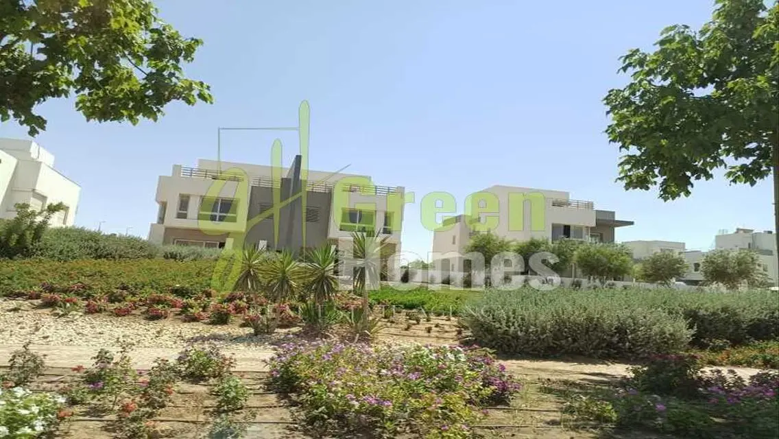Green Home 2016 with Balcony