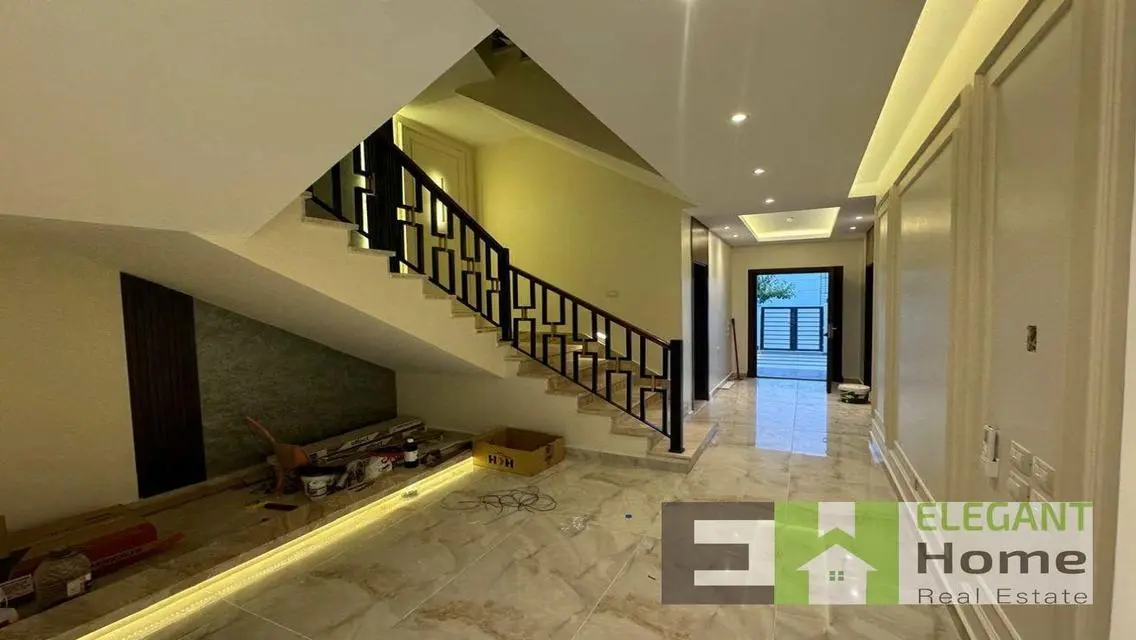 Twin house for rent (Kitchen +Acs) at Hyde Park