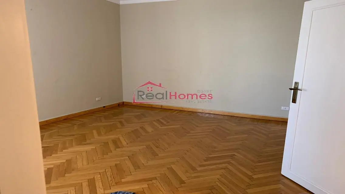 Modern nile view apartment with terrace 3bedrooms