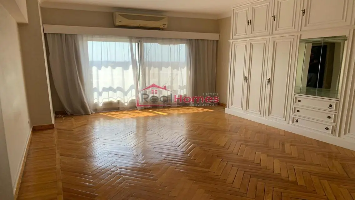 Modern nile view apartment with terrace 3bedrooms