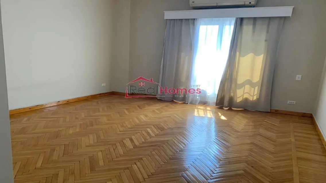 Modern nile view apartment with terrace 3bedrooms