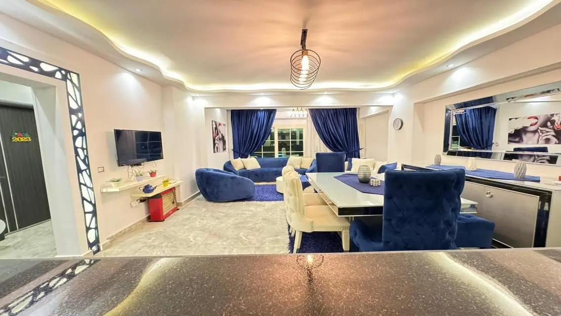 LuXury For Daily &amp; Monthly Rent Wiz Private Garden