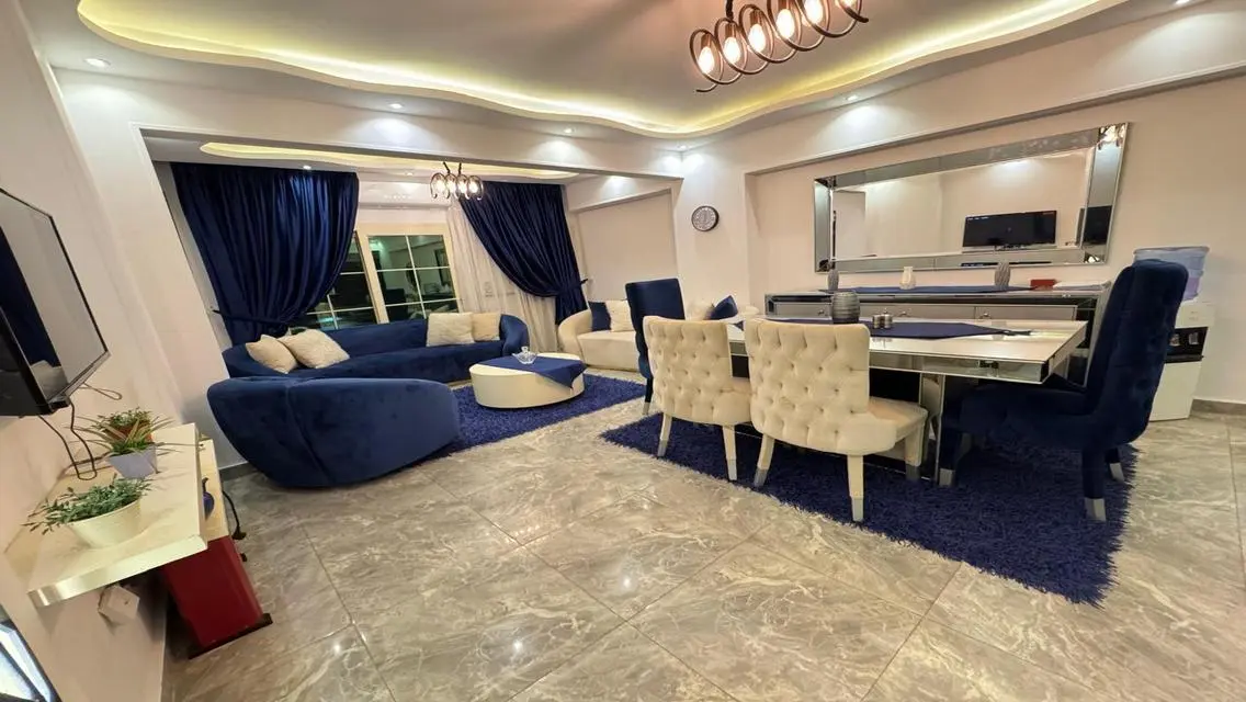 LuXury For Daily &amp; Monthly Rent Wiz Private Garden