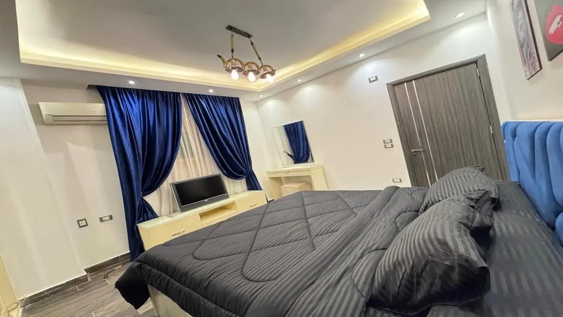 LuXury For Daily &amp; Monthly Rent Wiz Private Garden