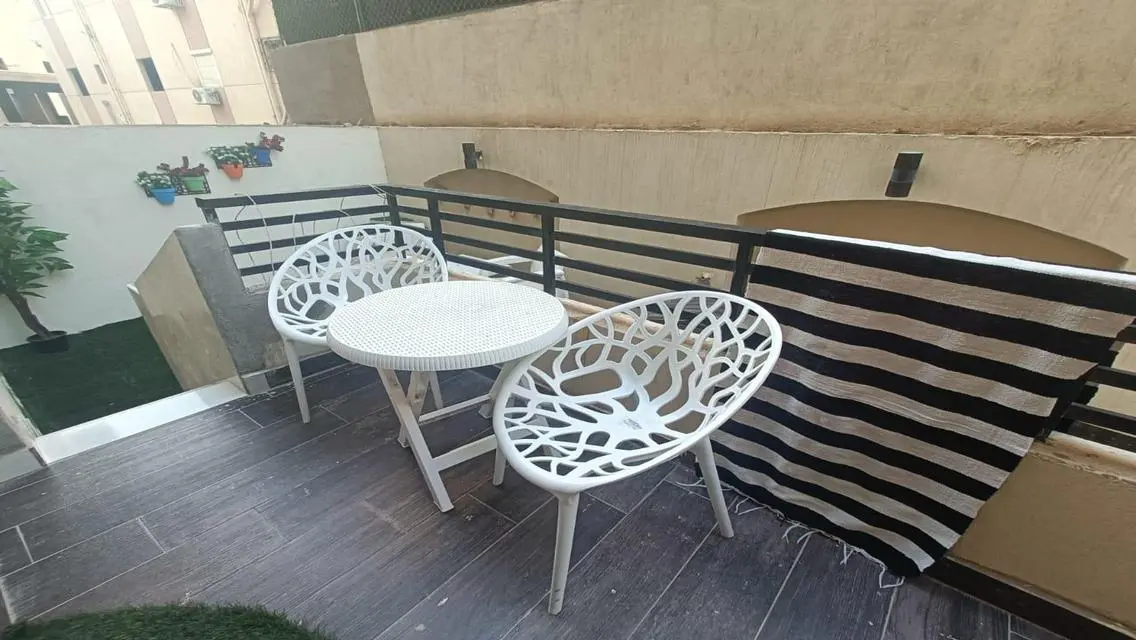 LuXury For Daily &amp; Monthly Rent Wiz Private Garden