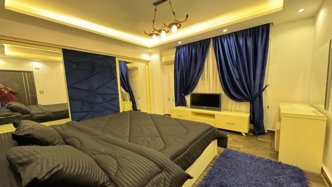 LuXury For Daily &amp; Monthly Rent Wiz Private Garden