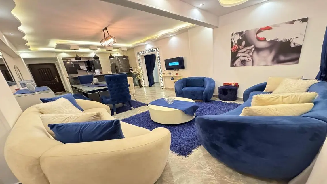 LuXury For Daily &amp; Monthly Rent Wiz Private Garden