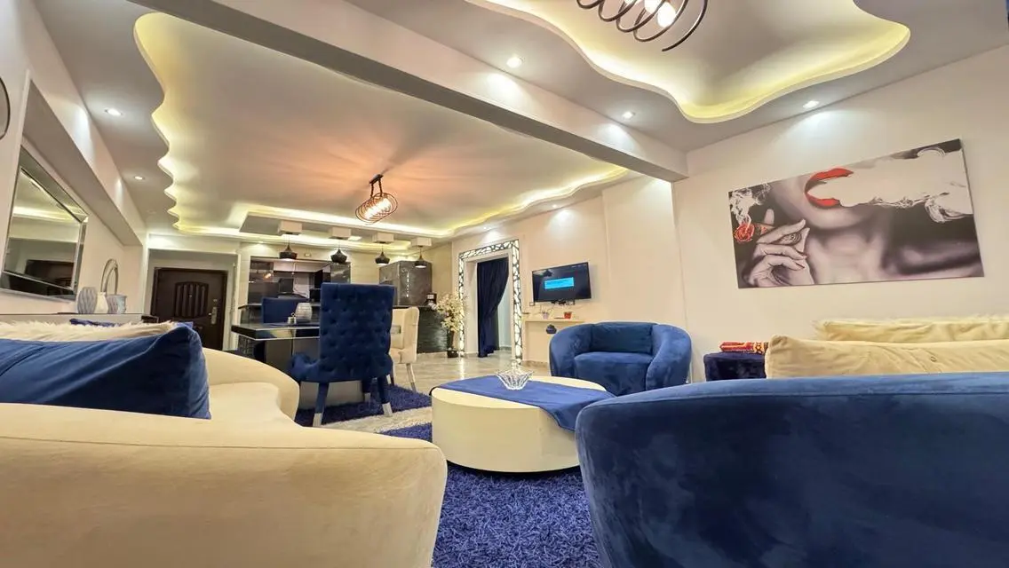LuXury For Daily &amp; Monthly Rent Wiz Private Garden